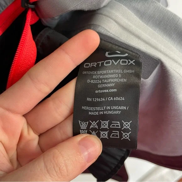 NWT Ortovox Women 3L Gaurdian Shell Jacket Dark Wine Green Outdoors Merino L - Picture 11 of 15
